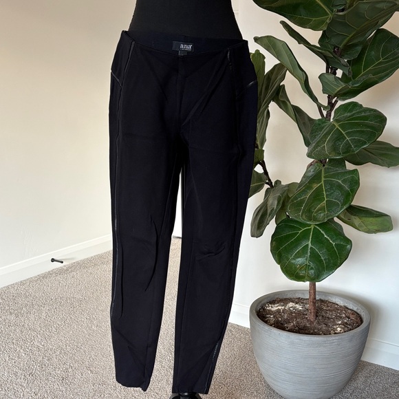 ANA Black Leggings - Picture 1 of 3